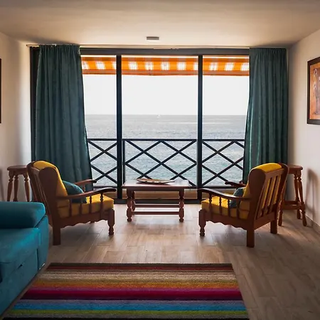 Beautiful Beachfront Apartment Sea View Apartman Puerto de Santiago
