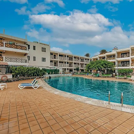 Beautiful Beachfront Apartment Sea View *