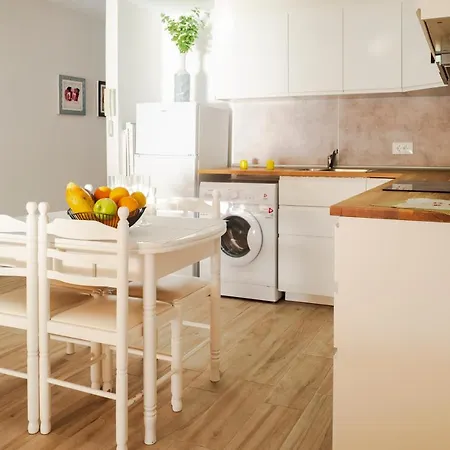Lejlighed Beautiful Beachfront Apartment Sea View *